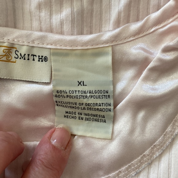 Jaclyn Smith Pajama Set - Picture 3 of 5